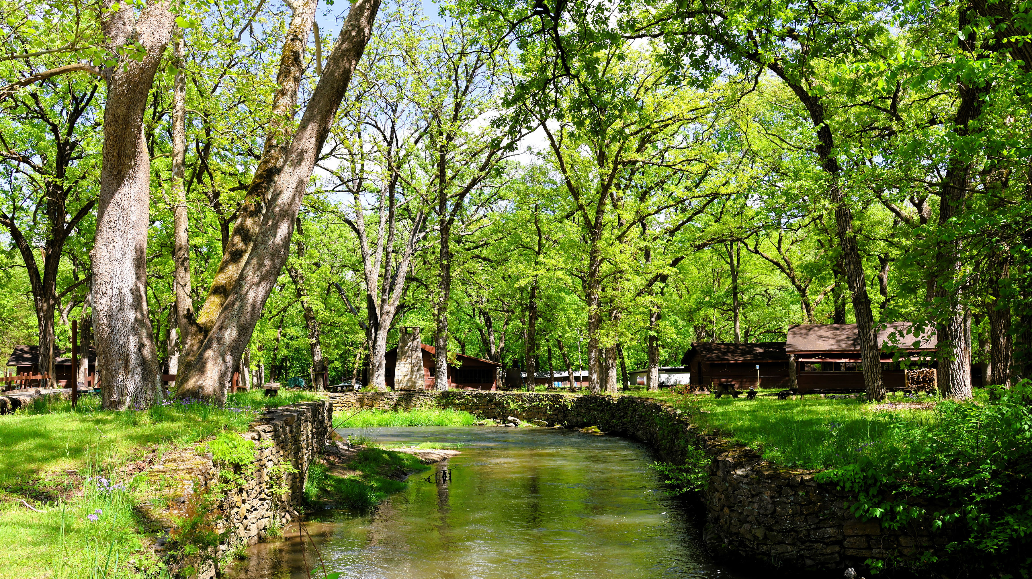 Creek & Cabin Image
